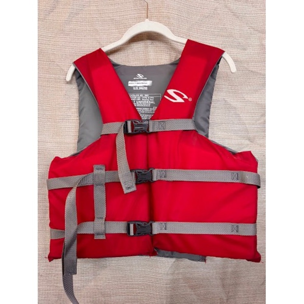 Stearns Adult Universal Life Jacket Red Type III PFD Boating Vest 30-52" USCG